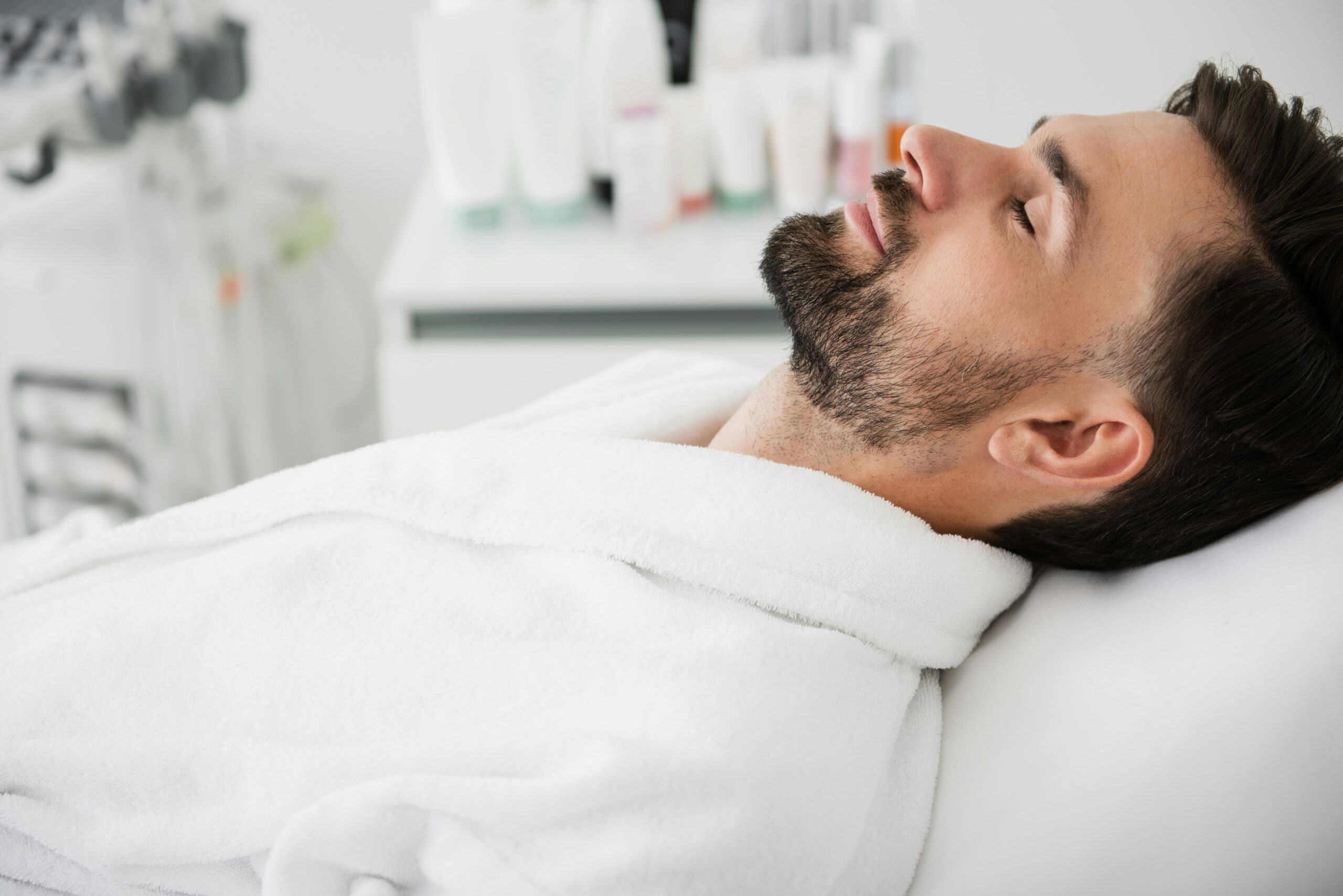getty-images-qluMPupPMvo-unsplash A man in Tampa Bay experiencing improved sleep quality and recovery through peptide therapy and hormone optimization.
